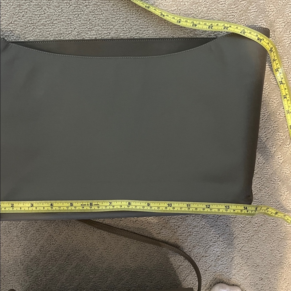Cuyana tote organizer - Picture 6 of 6